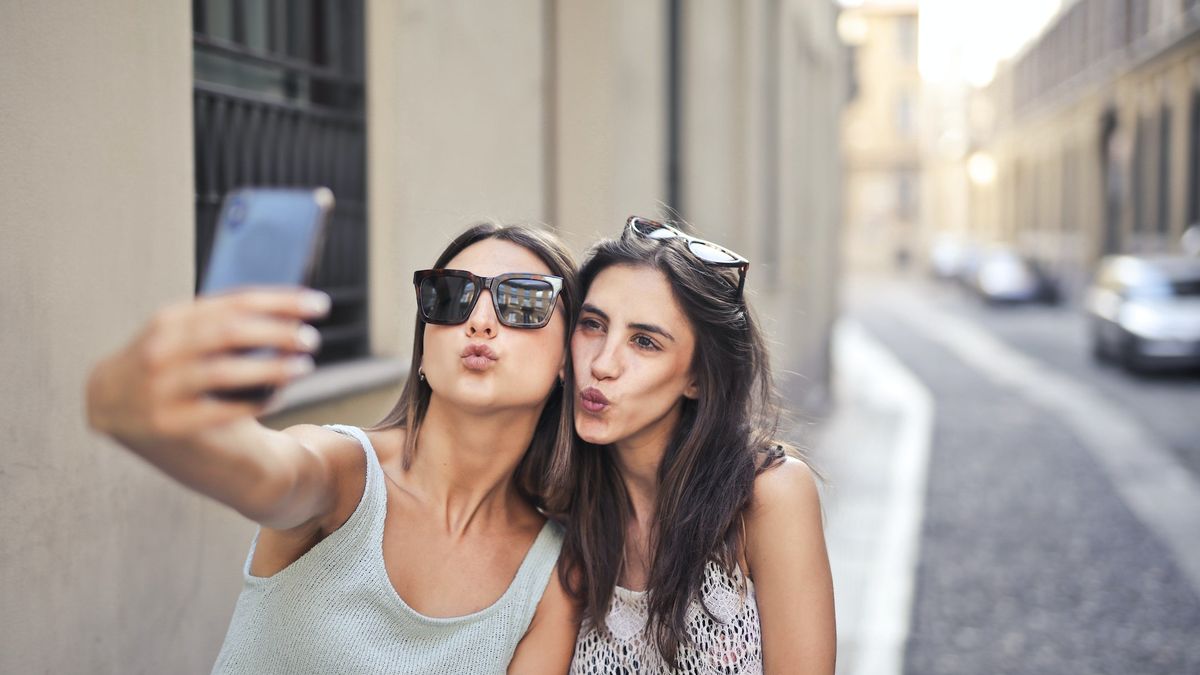 Zdjcia "z dziubkiem" są już niemodne!