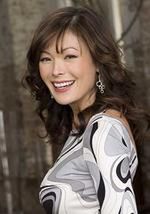 Lindsay Price