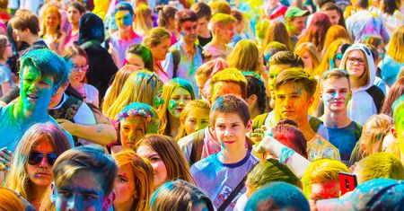 Łapy. Festiwal kolorów odwołany. Oburzył proboszcza