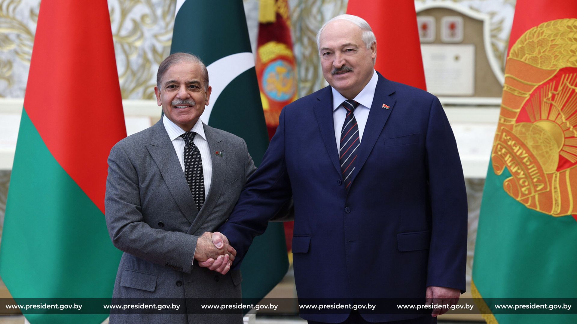 Alaksandr Łukaszenka i premier Pakistanu Shehbaz Sharif