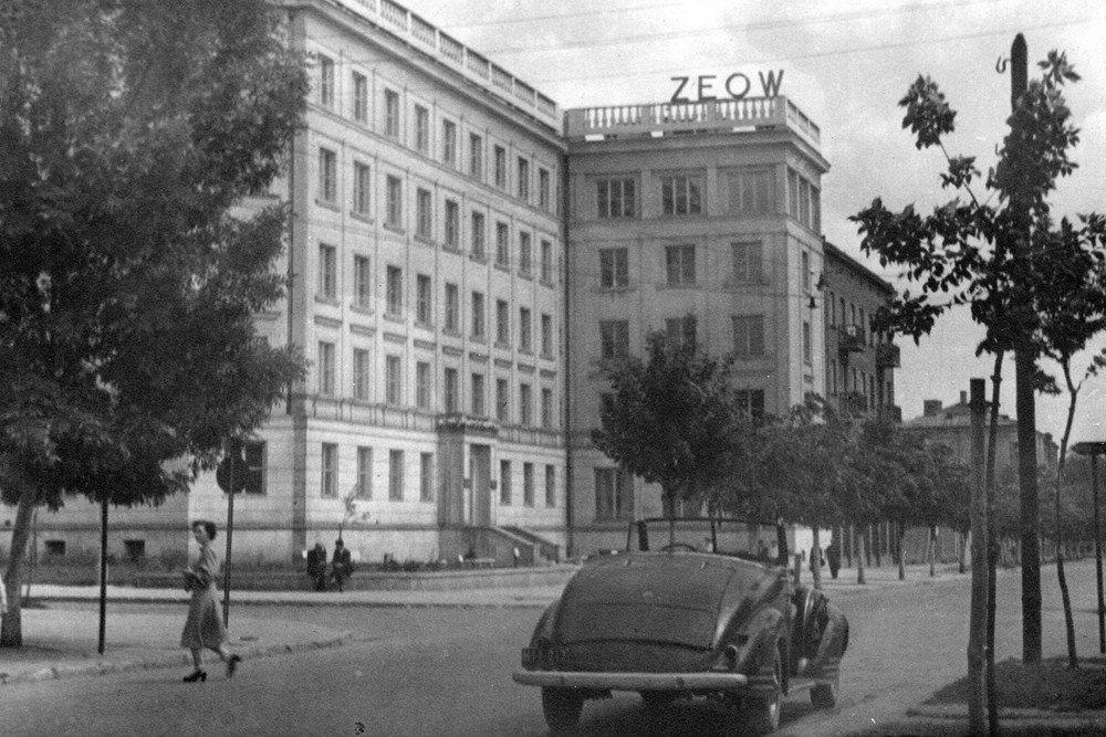 Budynek przy ulicy Żeromskiego 75 w latach 60-tych.