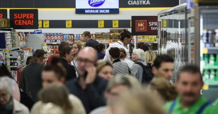 Zmiany w niedzielnym handlu. 200 procent wynagrodzenia?