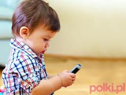 Dać dziecku swój telefon/tablet do zabawy, czy nie - dylemat rodzica...