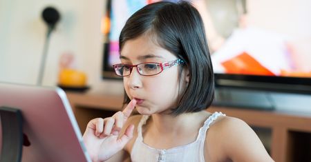 W wyprawce szkolnej coraz częściej znajduje się smartfon, tablet lub czytnik e-booków