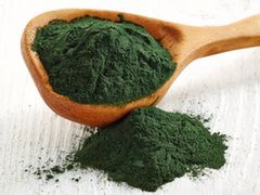 Dlaczego warto postawić na kremy ze spiruliną?