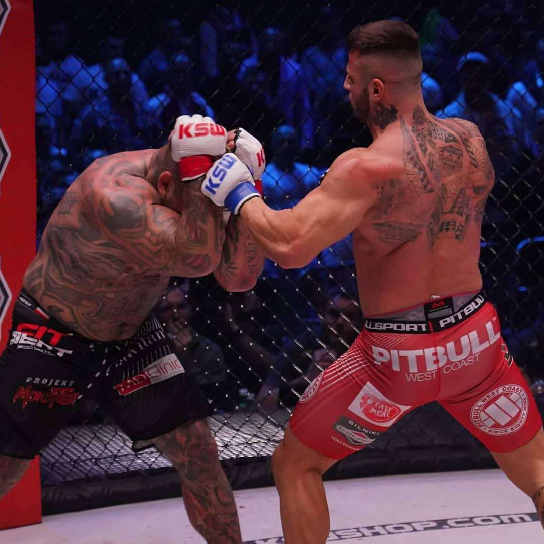 Erko Jun pokonuje Popka -  fot. Instagram ksw_mma