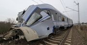 Wypadek na przejeździe kolejowym w Nowej Suchej. Wykolejenie pociągu Intercity