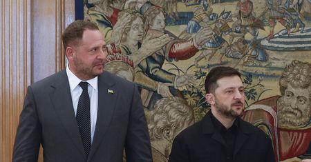 Dymisji nie będzie. Zełenski staje w obronie swojego otoczenia