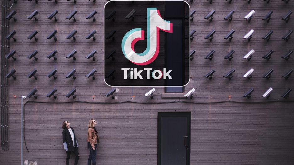 Korzystając z TikToka godzimy się na bycie śledzonymi.