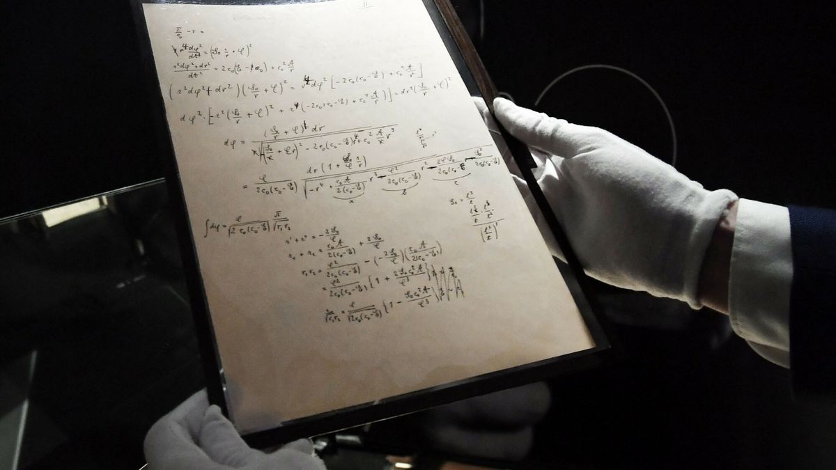 Notatki Einsteina sprzedane na aukcji za ponad 11 mln euro