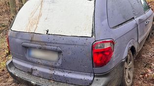 Łącznica: Ukradł drewno i ugrzązł w błocie. Poszedł po pomoc, gdy wrócił czekali już na niego policjanci