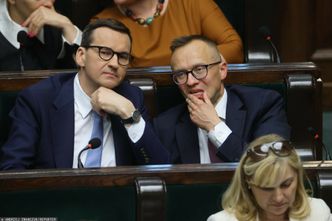 Elektorat PiS wystawiony na próbę. Rząd pierwszy raz zapowiada zaciskanie pasa