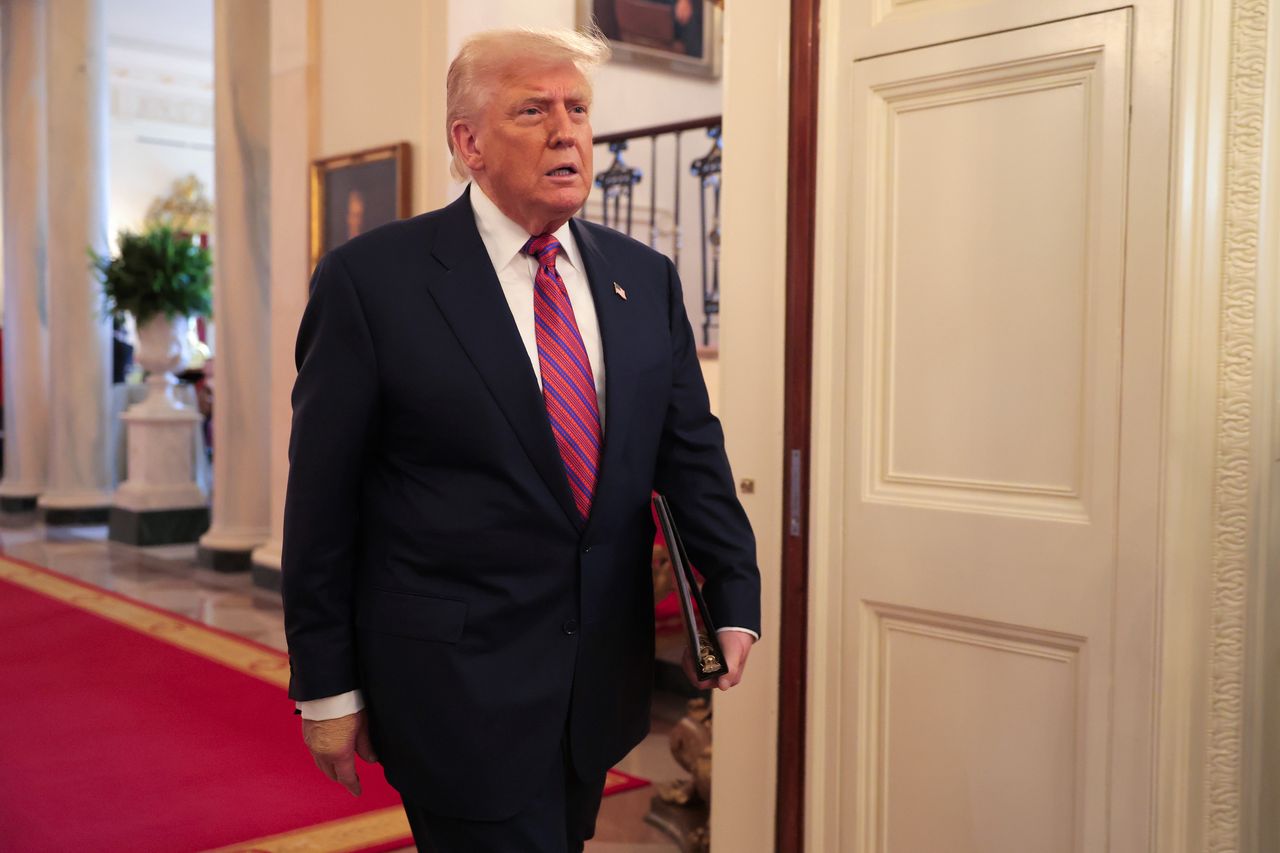 Rząd w USA zamknięty. Ambasada w Polsce tłumaczy, co z wizami