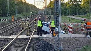 Wesoła: Pojazd spadł z nasypu na tory. Pijany "pasażer" zatrzymany