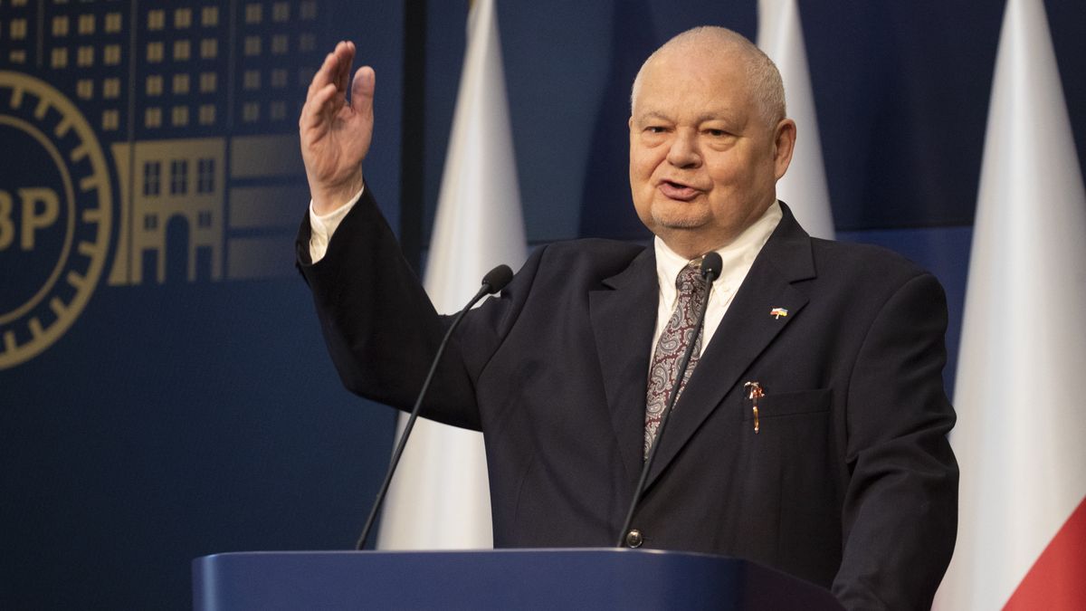 06.05.2022. Warszawa. Konferencja prasowa prezesa Narodowego Banku Polskiego po posiedzeniu Rady Polityki Pienieznej.  n/z Adam Glapinski