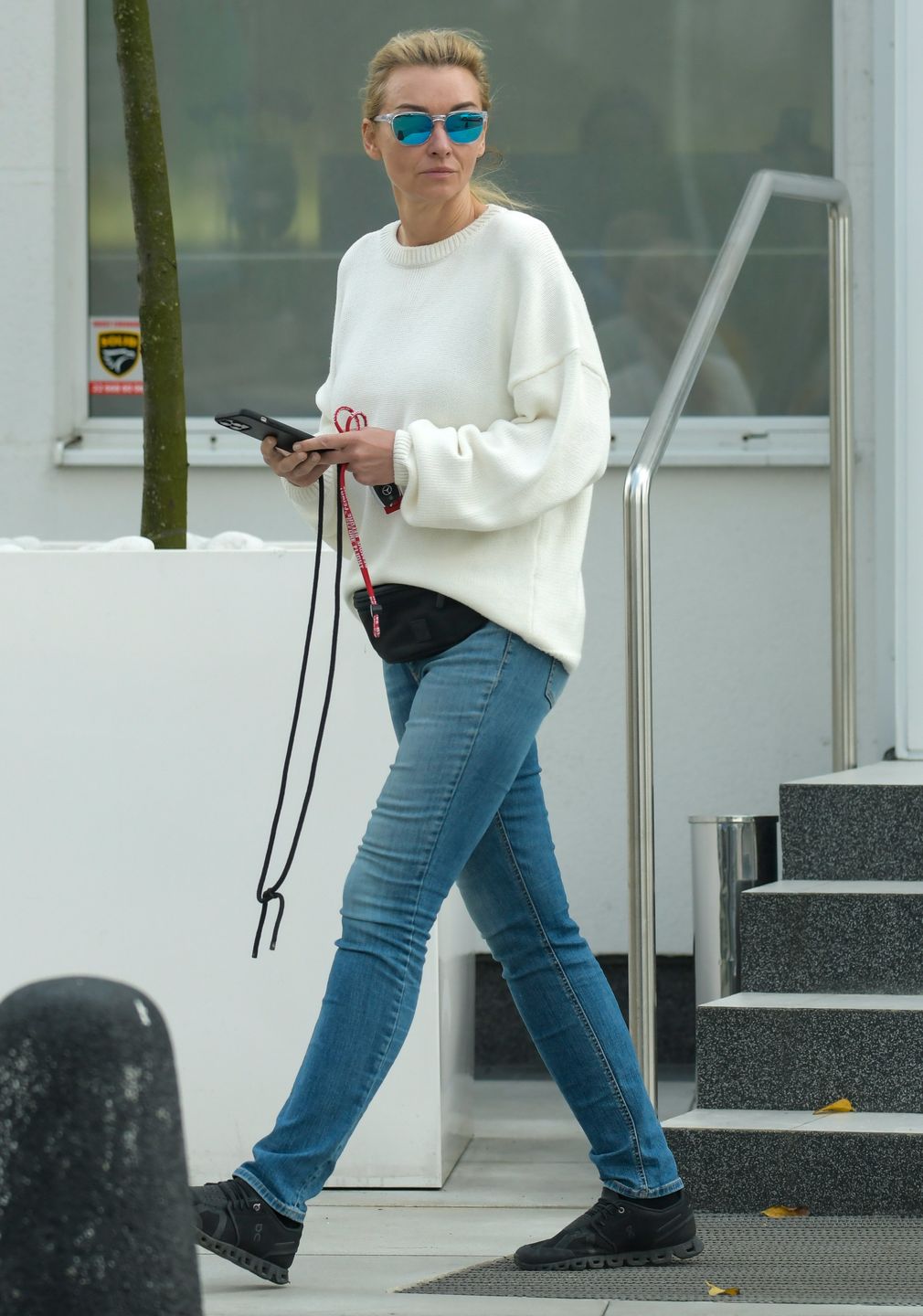 Naturalna Martyna Wojciechowska "przyłapana" przez paparazzi