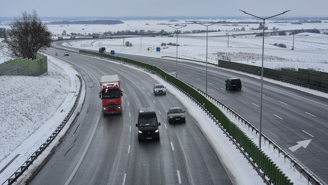 Śnieg, marznący deszcz, ale i ocieplenie. Taka będzie pogoda