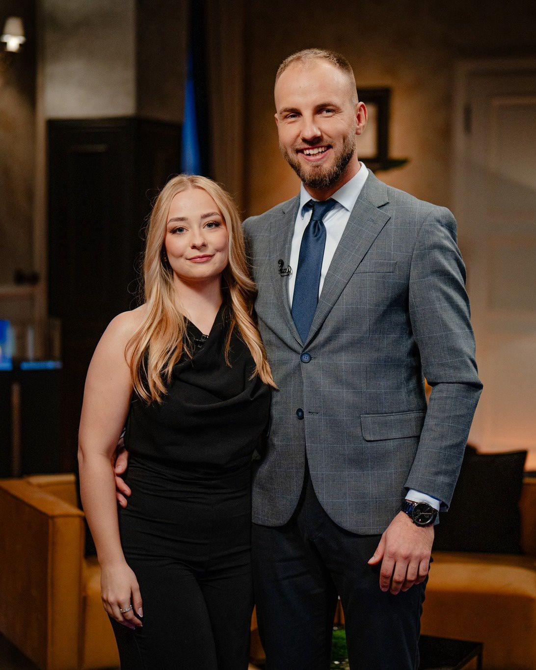 Julia bawiła się na ślubie innej uczestniczki "Rolnika". Miała wtedy 17 lat