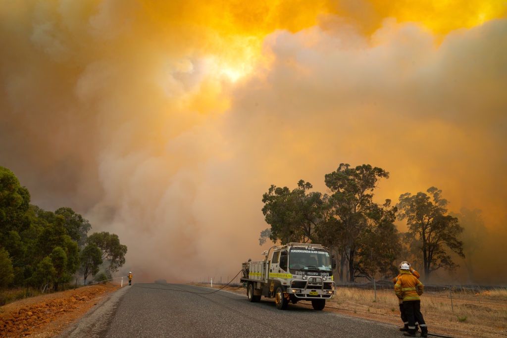 Ogromny pożar na przedmieściach Perth w Australii