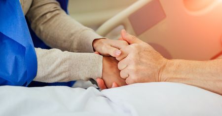 Sztuczna inteligencja pomoże w walce z depresją. Dobierze odpowiedni lek