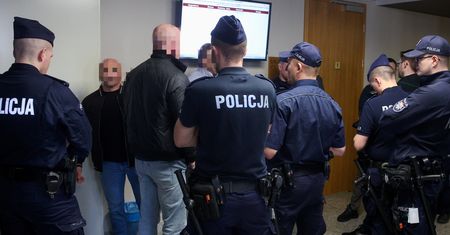 Wojna sparaliżowała proces w Polsce. Prokurator i obrońcy nie dotarli