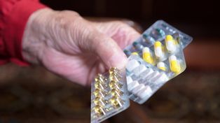 Lek na zgagę na cenzurowanym. Zwiększa ryzyko powikłań, dewastuje nerki