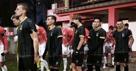 4. liga podkarpacka. Stal Gorzyce była bliska pokonania Stali Sanok, ale ostatecznie remis w starciu dwóch Stali
