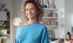 Monika Mrozowska reklamuje Bioliq Pro jako „skoncentrowany na skórze” (wideo)