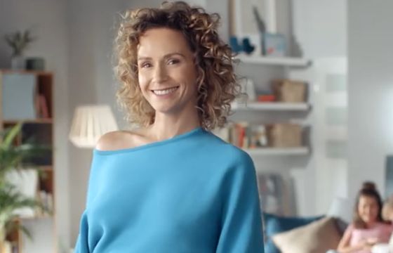 Monika Mrozowska reklamuje Bioliq Pro jako „skoncentrowany na skórze” (wideo)