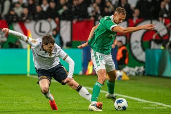 Szok już na początku hitu Legia – Lech! Kolejorz wygrywa w Warszawie!