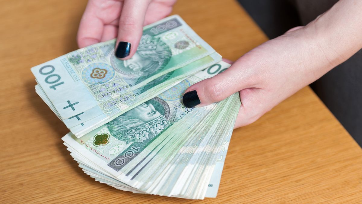 Pracownica firmy kurierskiej zatrzymana