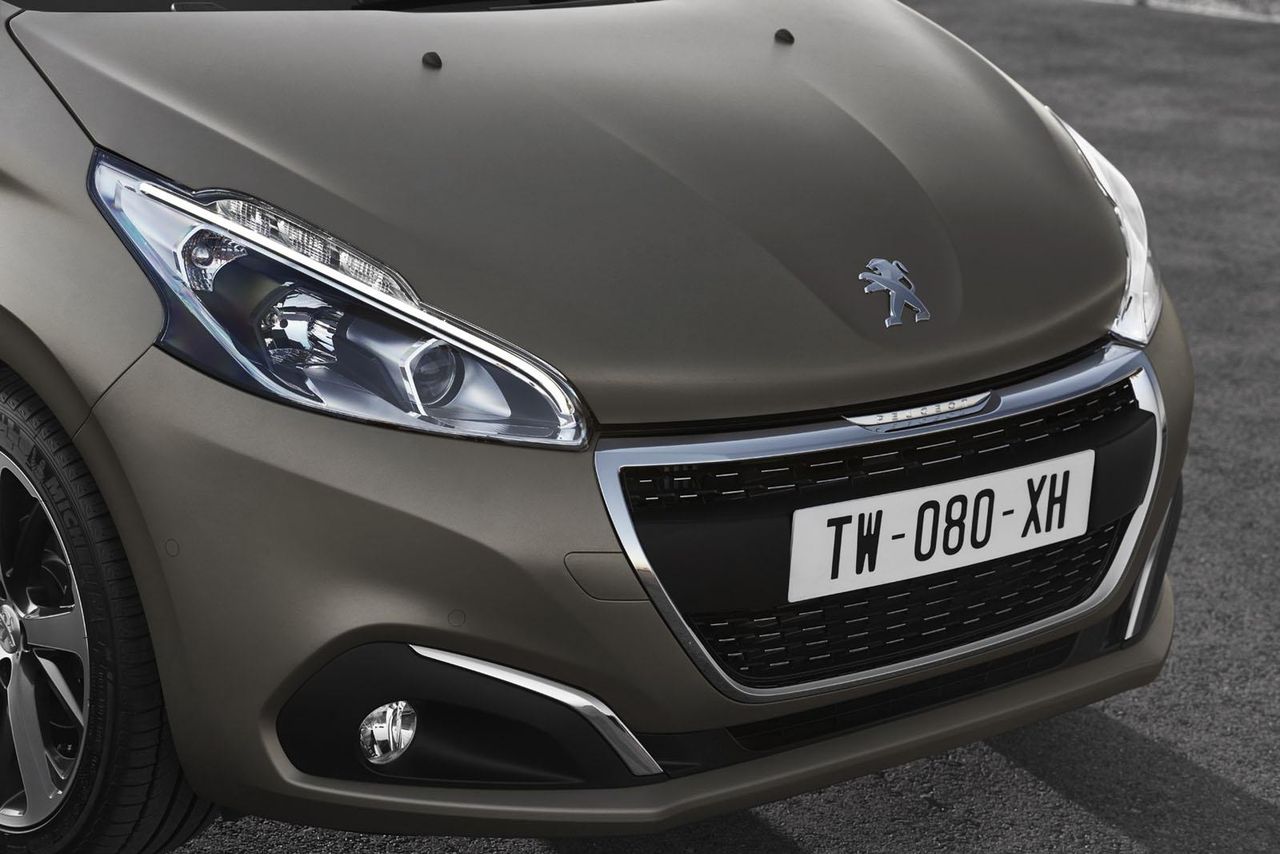 Peugeot 208 z unikatowym lakierem nadwozia