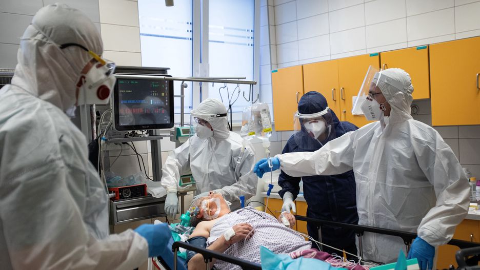 Koronawirus w Polsce. Pierwszy region nie ma już wolnych respiratorów. 
