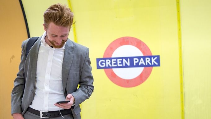Twój smartfon ma zbyt małą baterię? Ten pasek będzie rozwiązaniem tego problemu 1