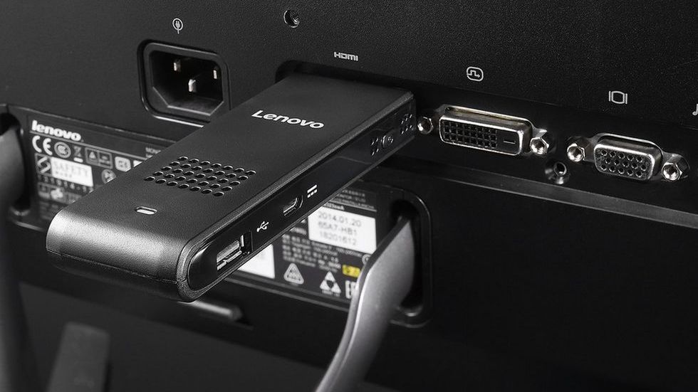 Lenovo Ideacentre Stick 300: mobilność ekstremalna. Pecet z Windowsem wygląda jak pendrive 1