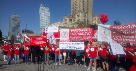 Warszawa. Protest pracowników sądownictwa. Domagają się waloryzacji płac
