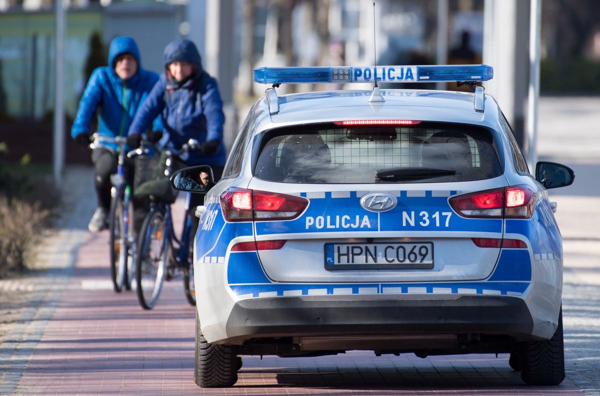 Ekspresówką na rowerze. Mężczyznę zatrzymała policja (zdjęcie ilustracyjne)