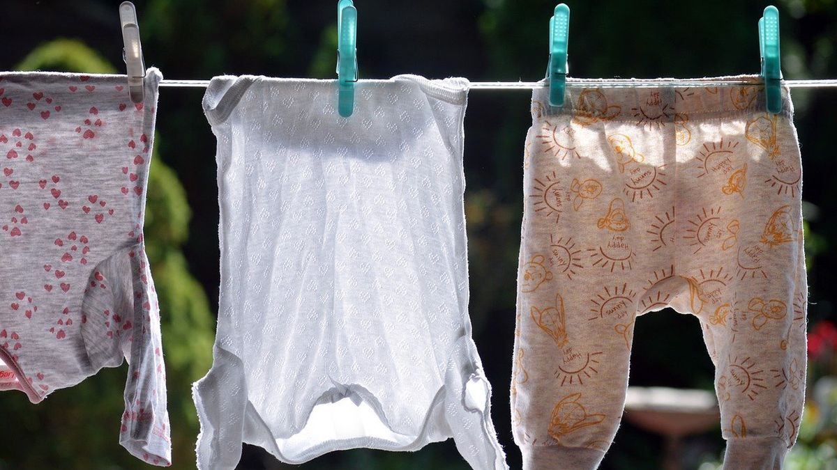 Wystawiła w sieci ubranka po synku, spotkało ją rozczarowanie