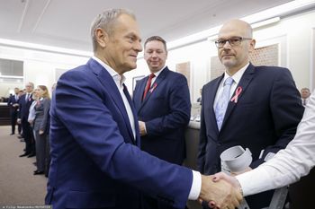 Afera wokół kandydata na sędziego TK. Tusk odpowiada na krytykę