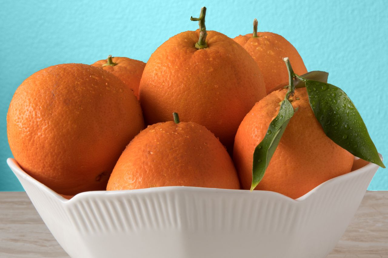 Lubisz pomarańcze? Koniecznie zrób tę czynność, zanim zaczniesz je jeść