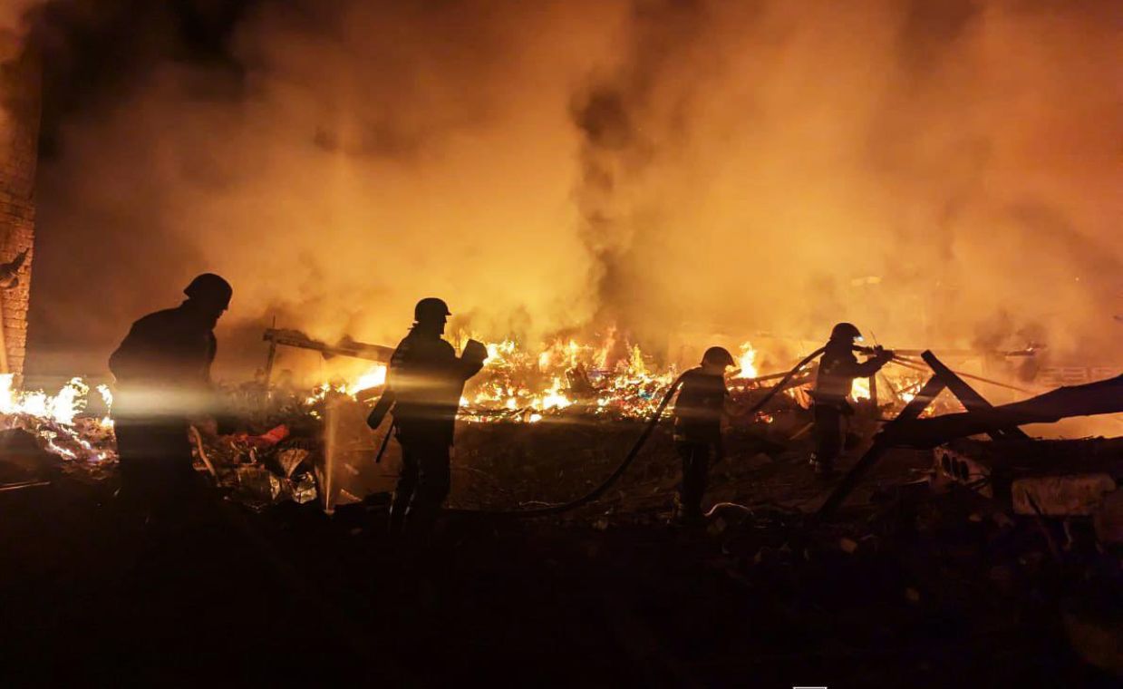 Russian strike hits Zelensky's hometown, causing casualties