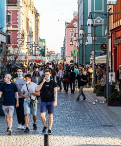 Koronawirus w Polsce. Od soboty luzowanie obostrzeń. Sprawdź, co się zmienia