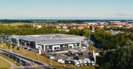 Volkswagen wysyła 68 tys. części dziennie. Tak działa centrum w Komornikach