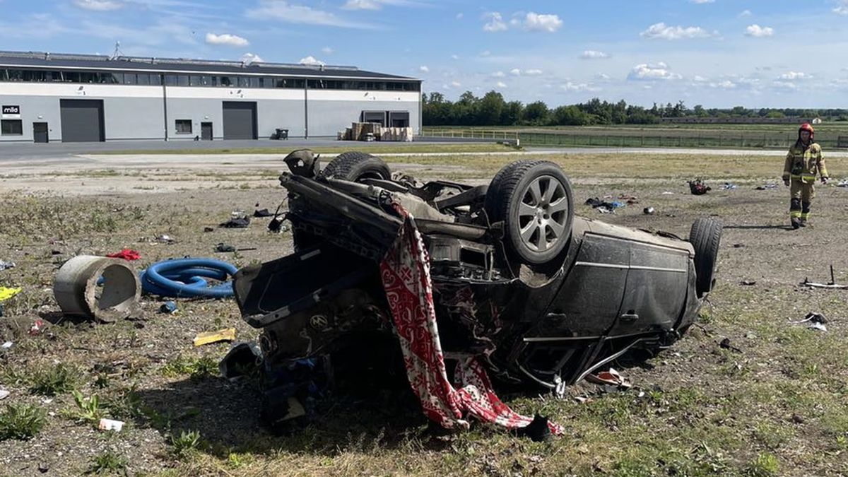 Dachowanie po pościgu. 37-latek zginął na miejscu