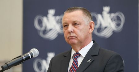"Podjąłem decyzję". Banaś ostro o Orlenie