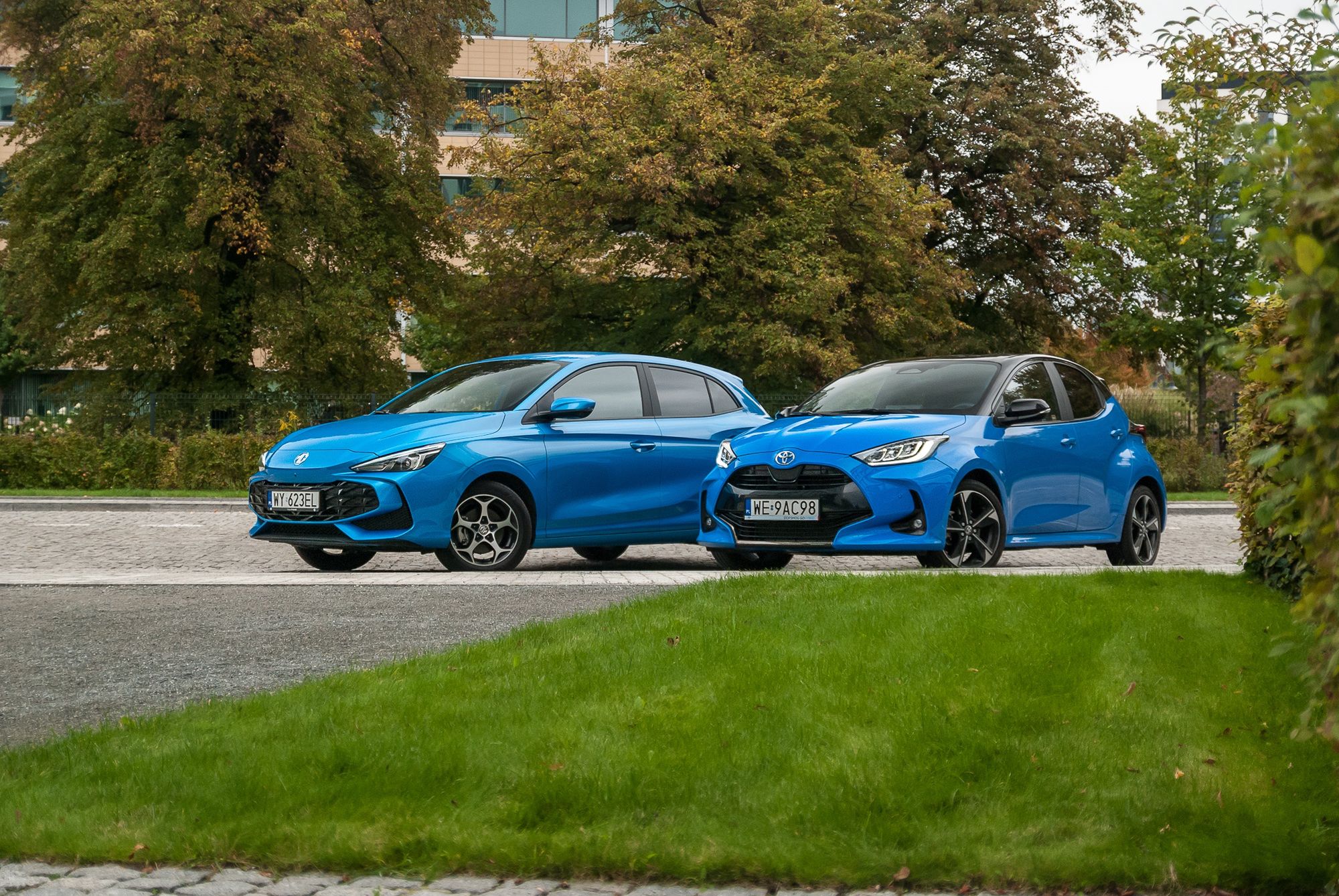 MG 3 i Toyota Yaris