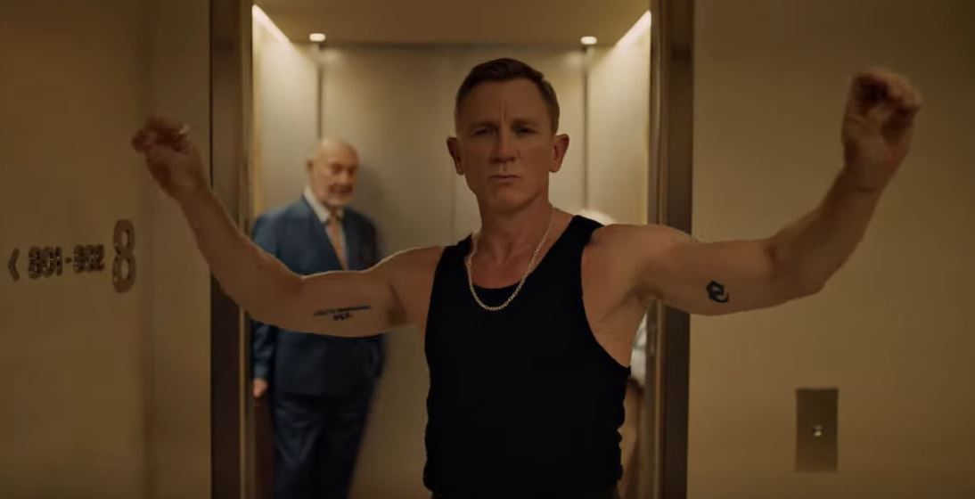 Daniel Craig pląsa w reklamie. I poleca polską markę
