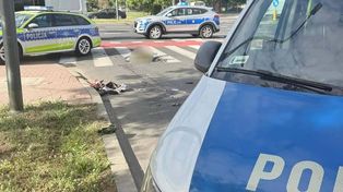 Płock: Nastoletnia rowerzystka w stanie zagrażającym życiu w szpitalu po potrąceniu na pasach!
