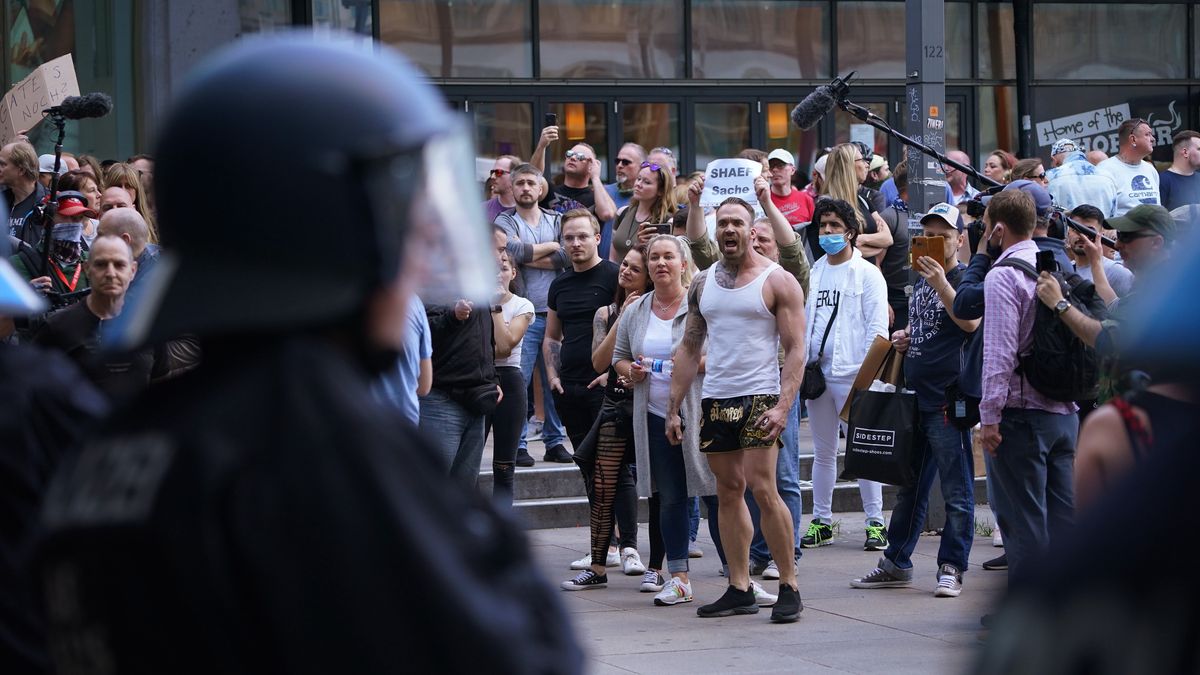 Protest przeciwko ograniczeniom w Berlinie.
