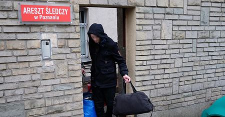 Adam Z. po roku wychodzi z aresztu w Poznaniu! (ZDJĘCIA)